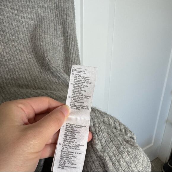 & Other Stories Gray Knit Turtleneck Relaxed Fit Sweater Size XS - Picture 4 of 5